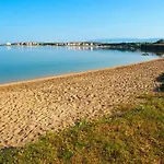 Mint - 50m From Sandy Appartement Povljana