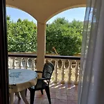 Mint - 50m From Sandy Povljana
